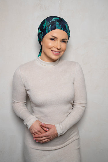 Virgo head scarf  - model - front