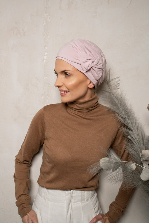 model with Scoripio turban - front
